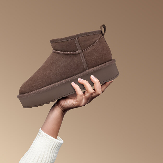 Bruna mockaboots från PACE