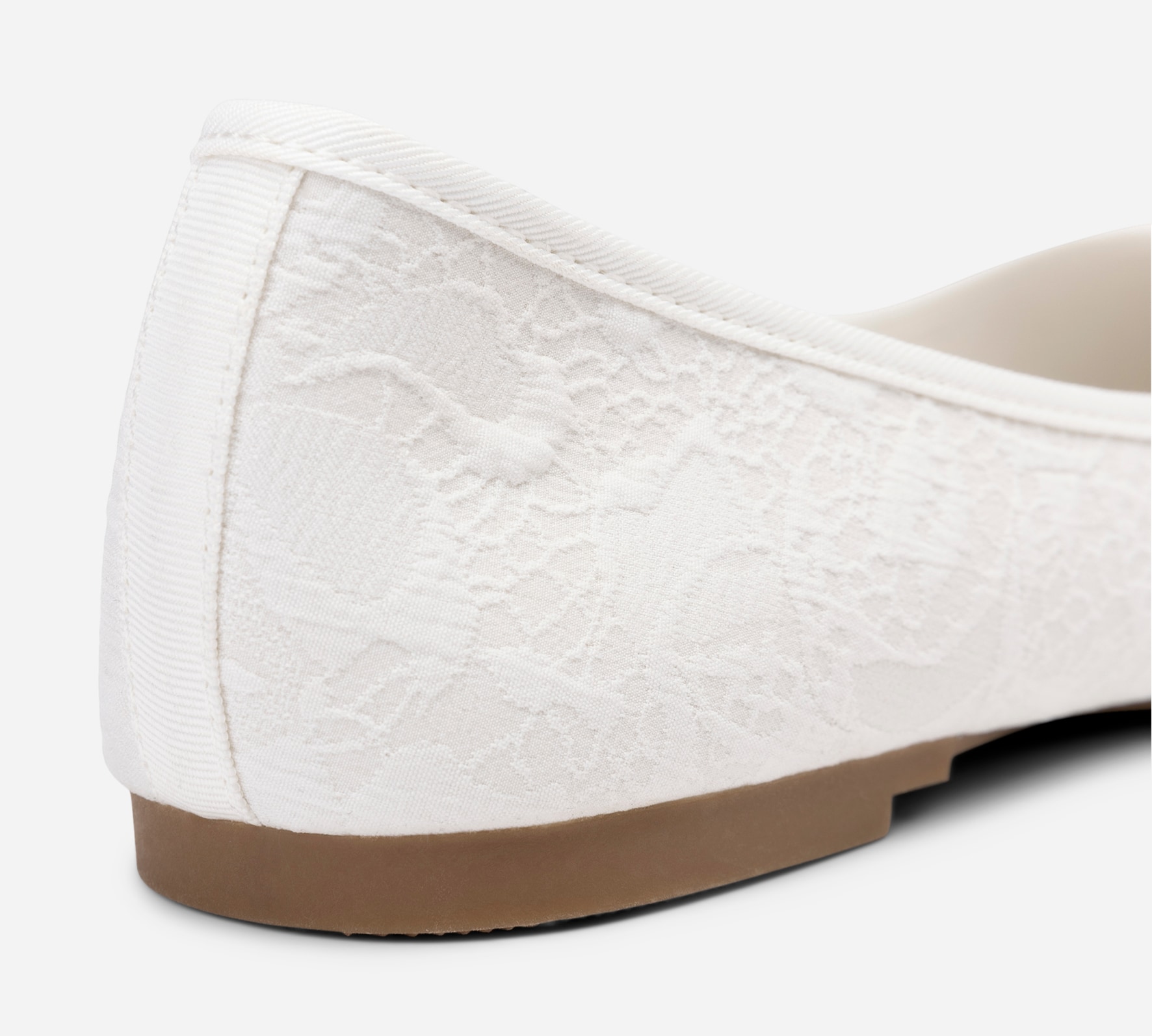 ATTITUDE, Ballerinaskor Vita