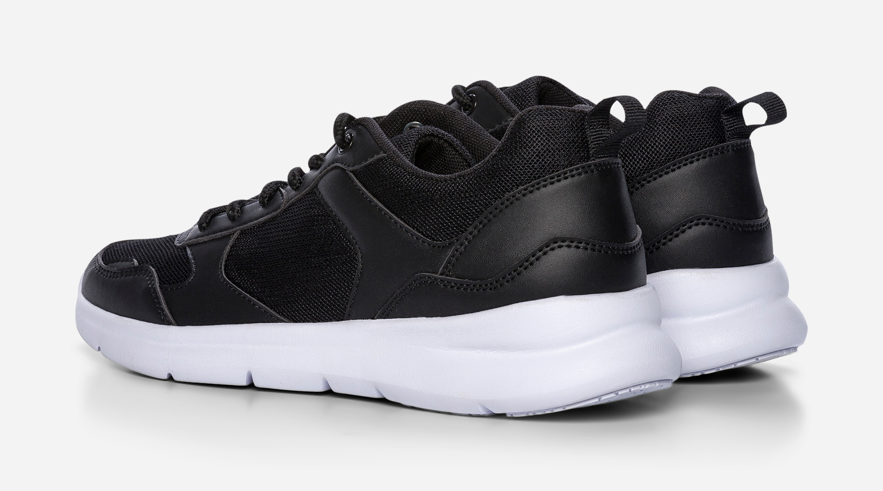 SO ALL, Sneakers Svarta