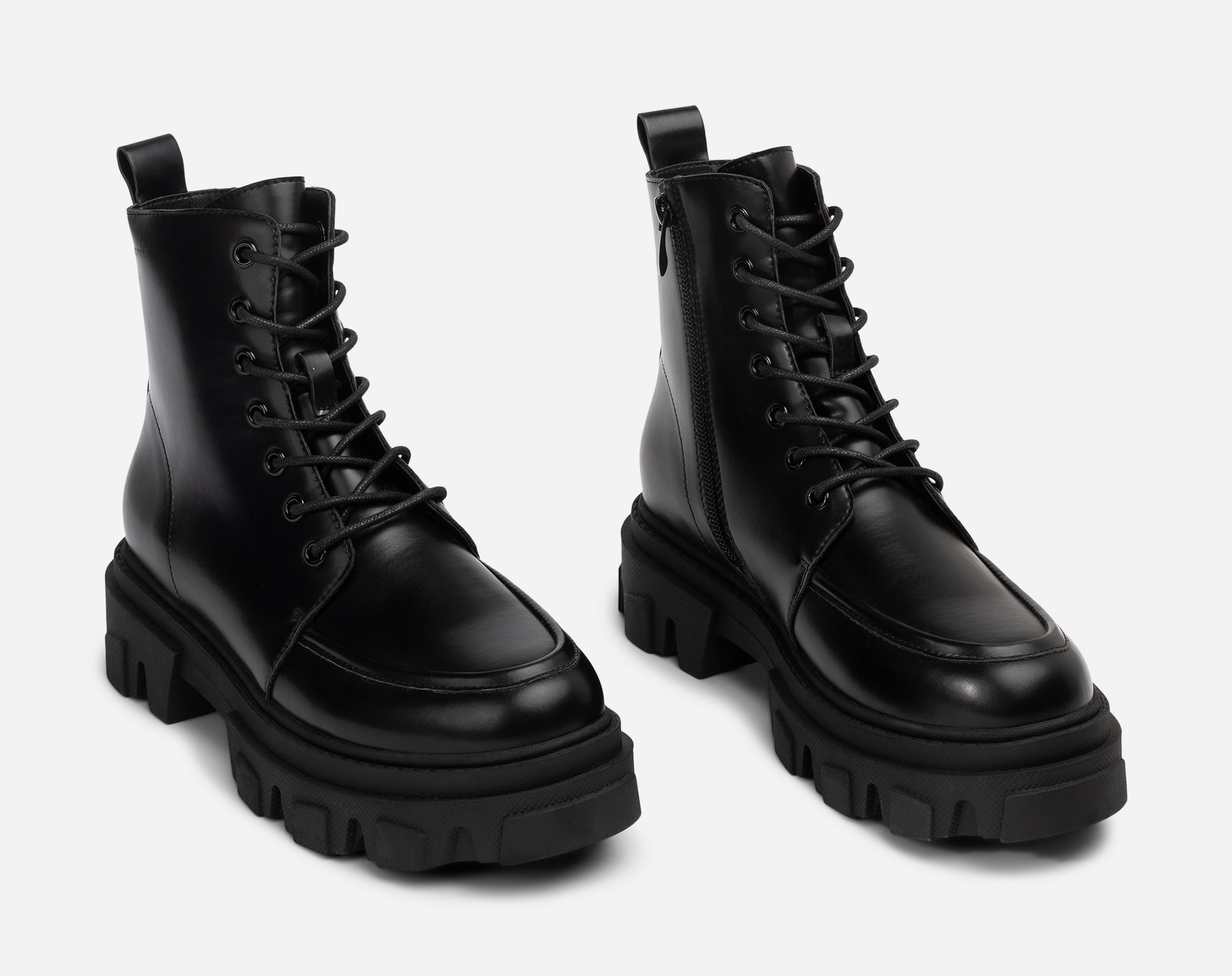 ATTITUDE, Kängor Svarta