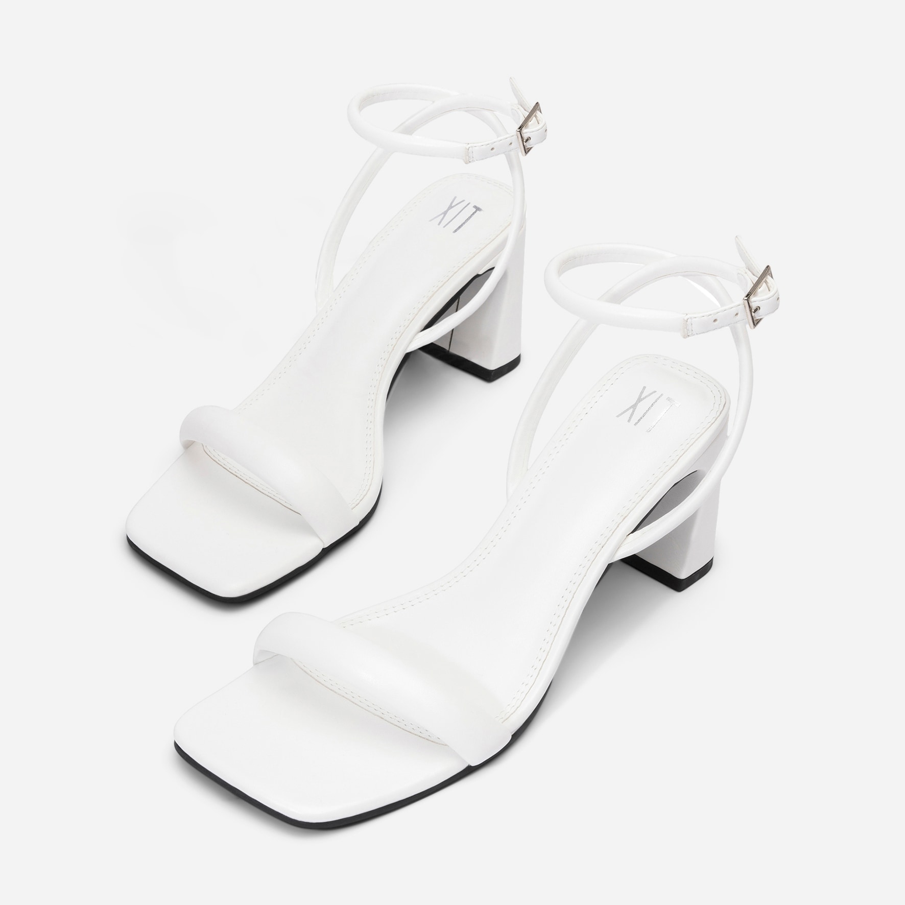XIT, Sandaletter med remmar Vita
