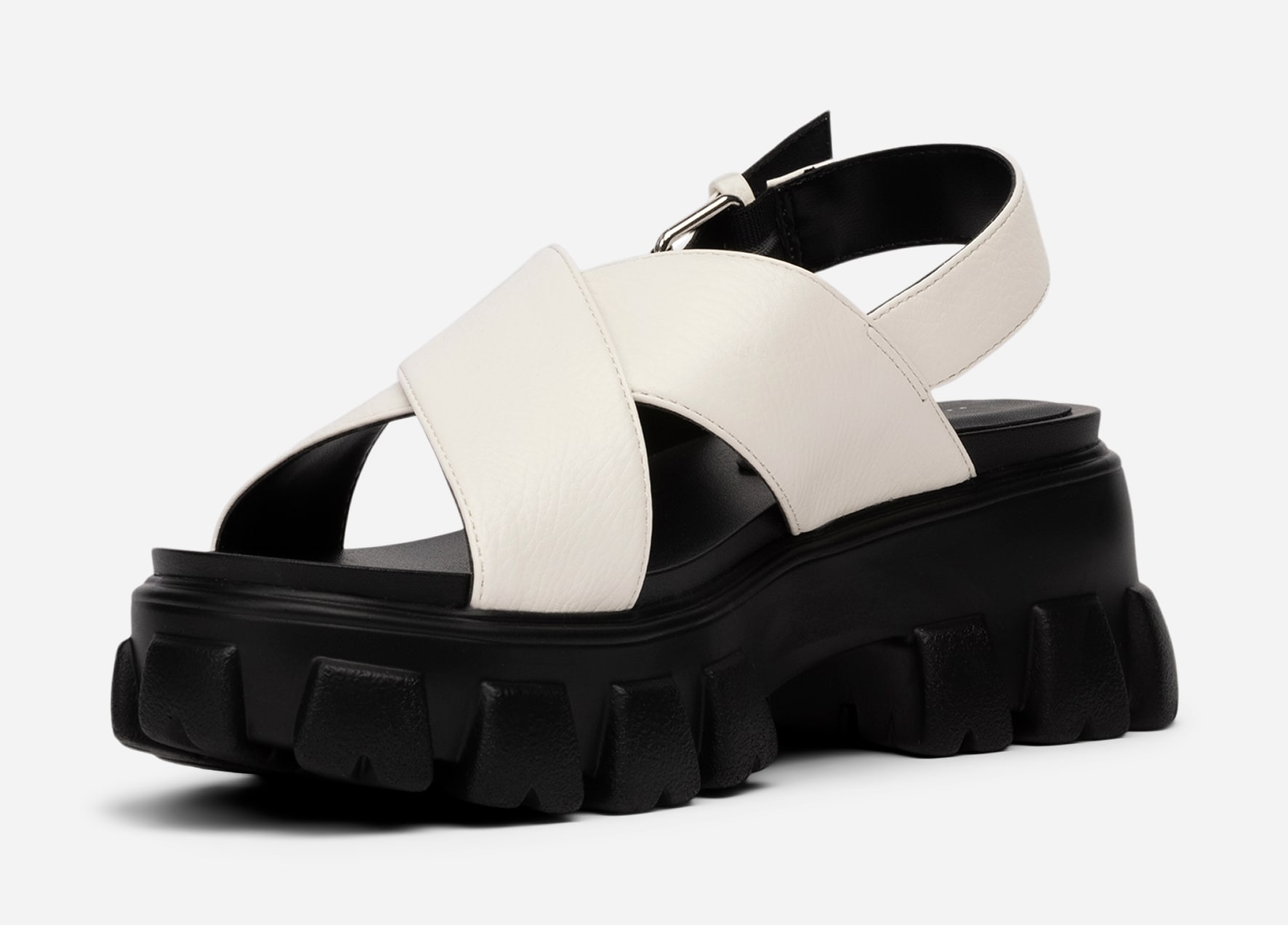 ATTITUDE, Sandaler med remmar Vita