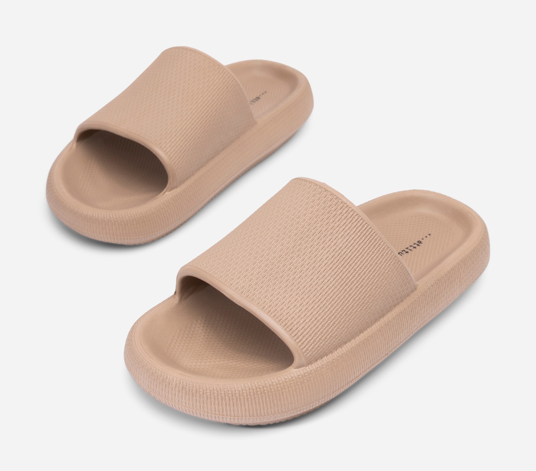 Attitude, Sandaler Bruna