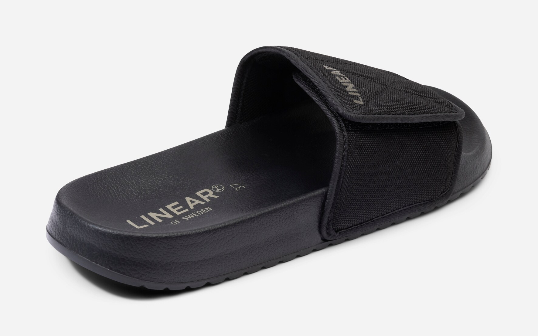 LINEAR, Tofflor Svarta