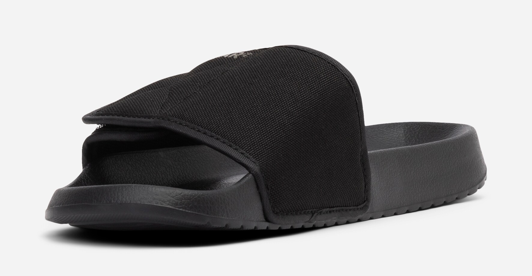 LINEAR, Tofflor Svarta