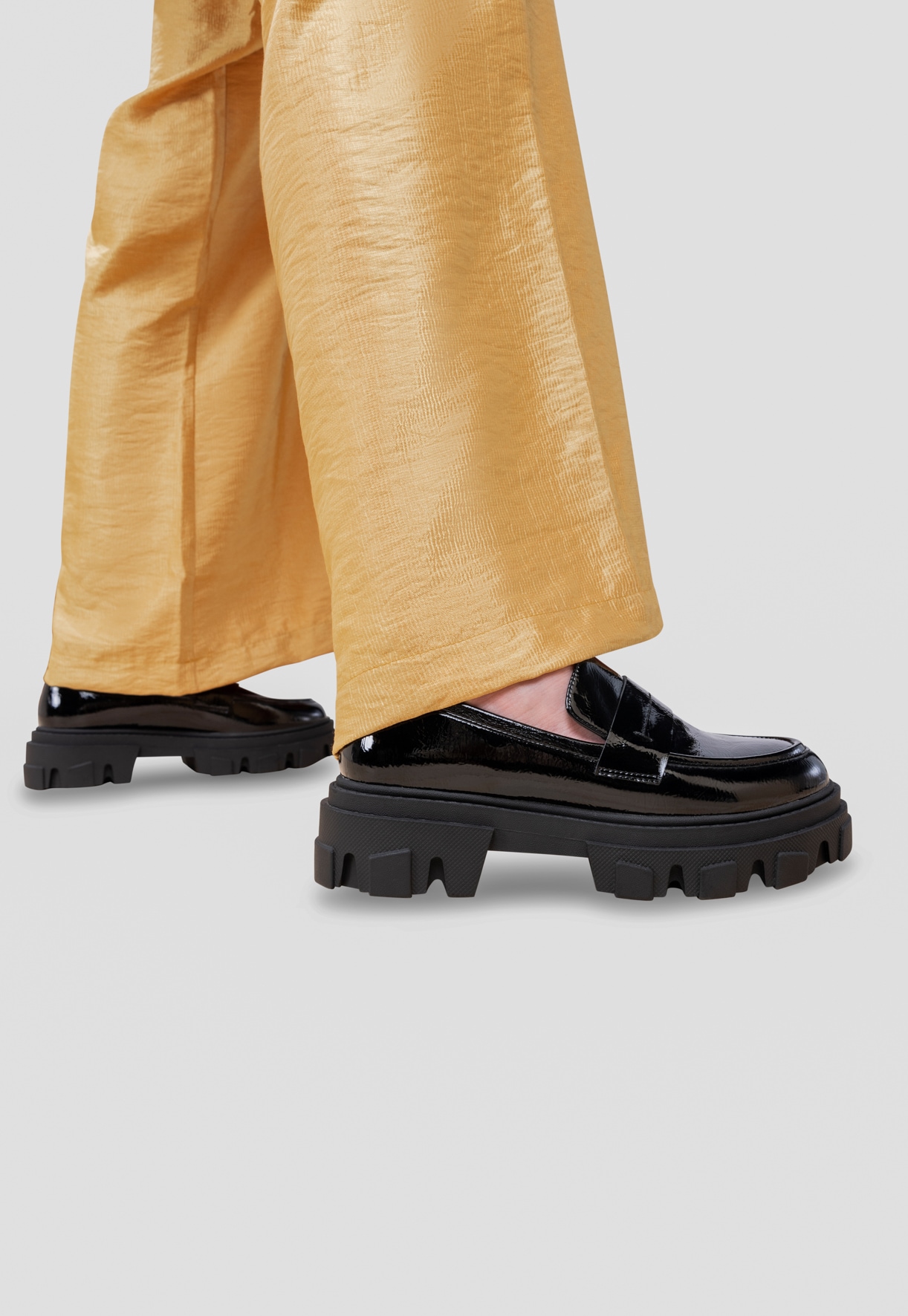 ATTITUDE, Loafers Svarta
