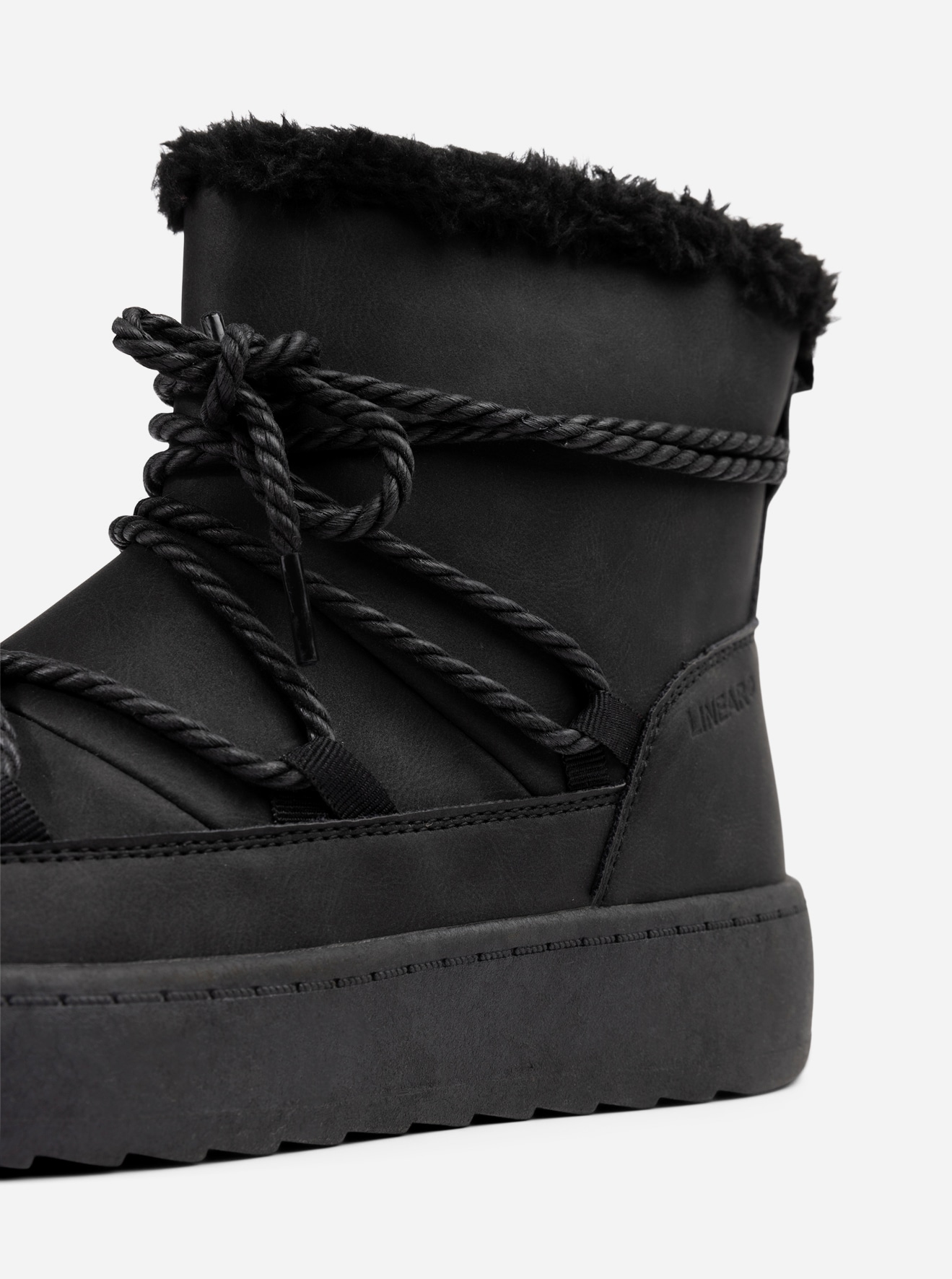 ATTITUDE, Varmfodrade boots med snörning Svarta