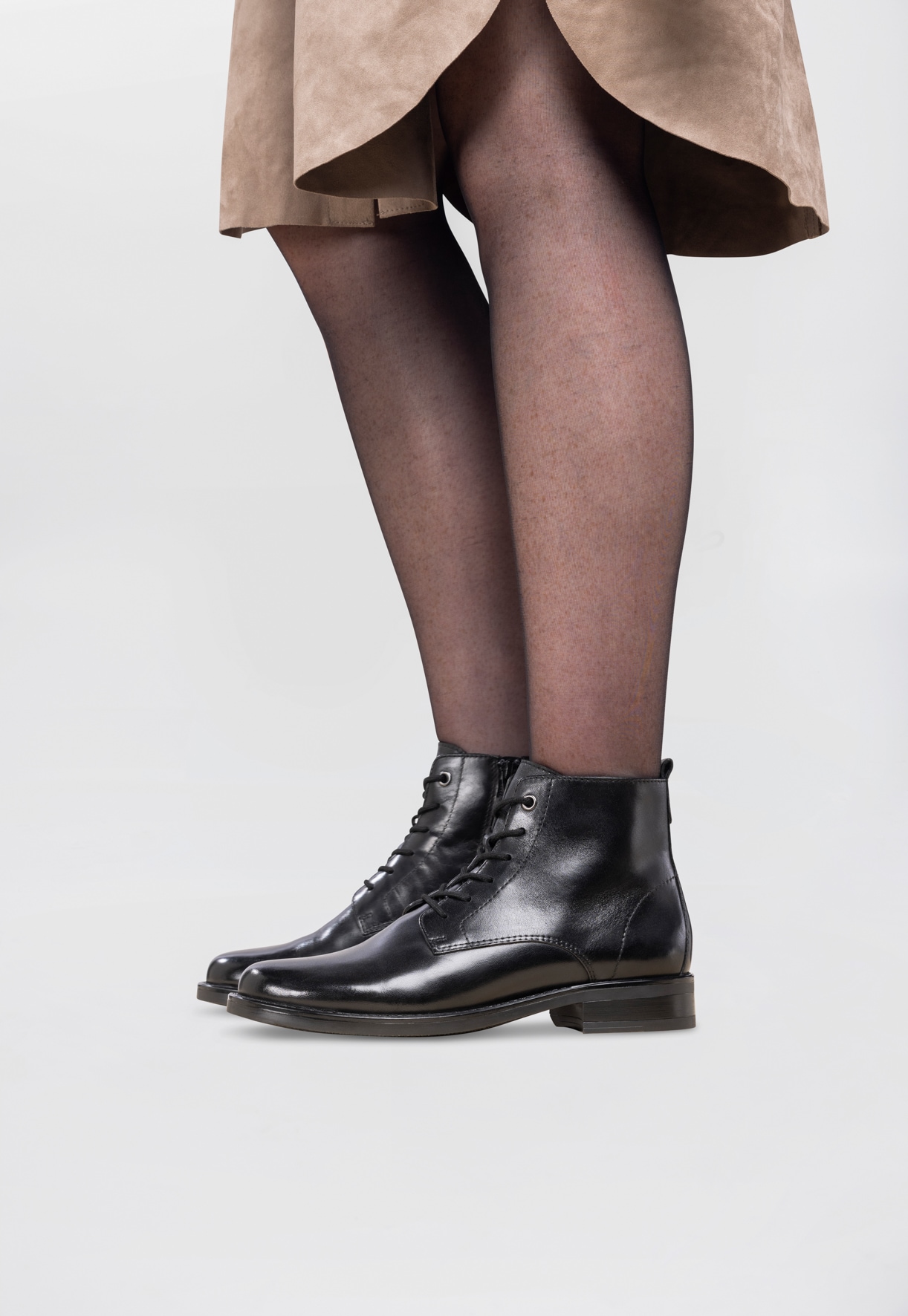 PACE, Kängor Svarta