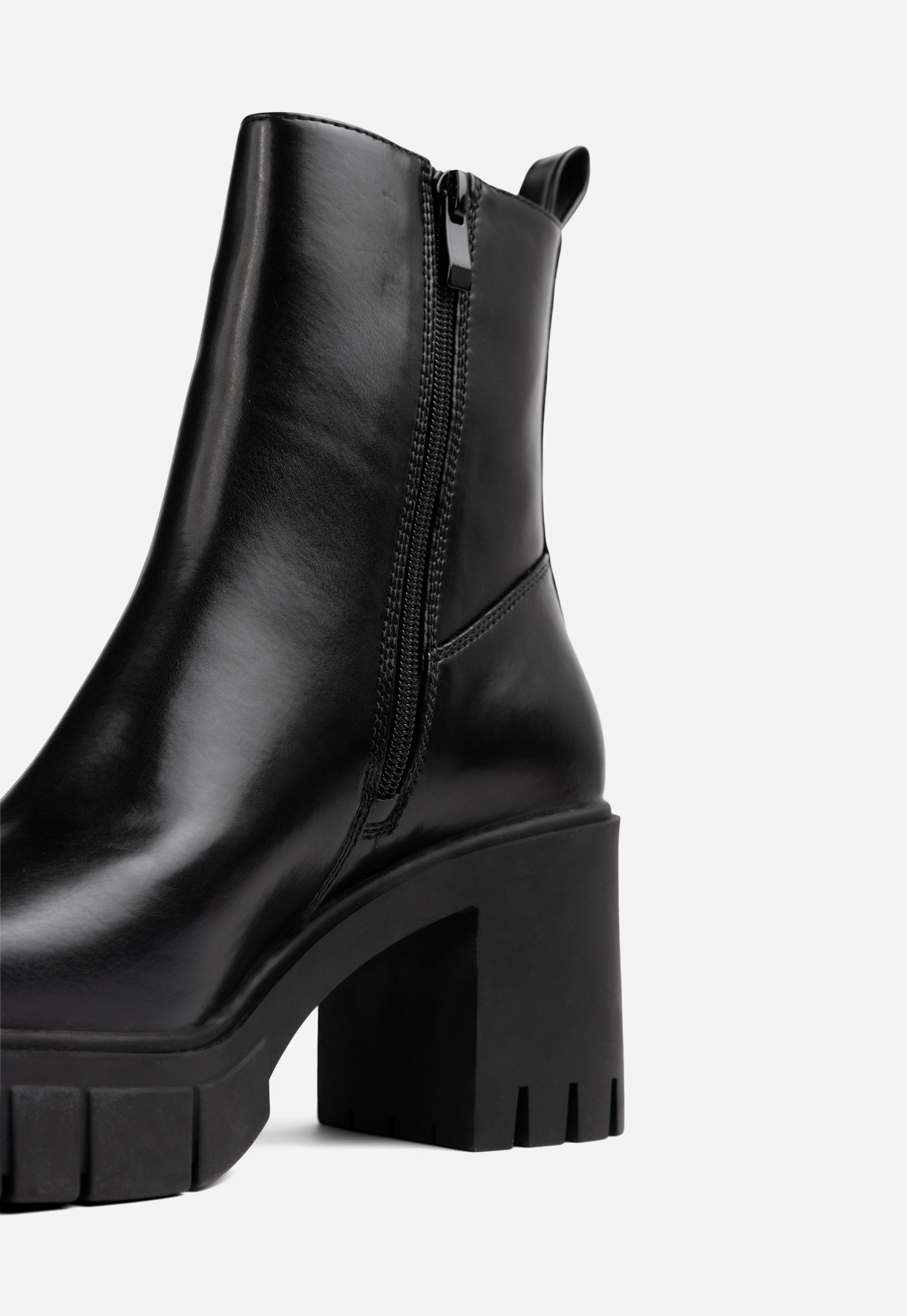 ATTITUDE, Chelseaboots Svarta