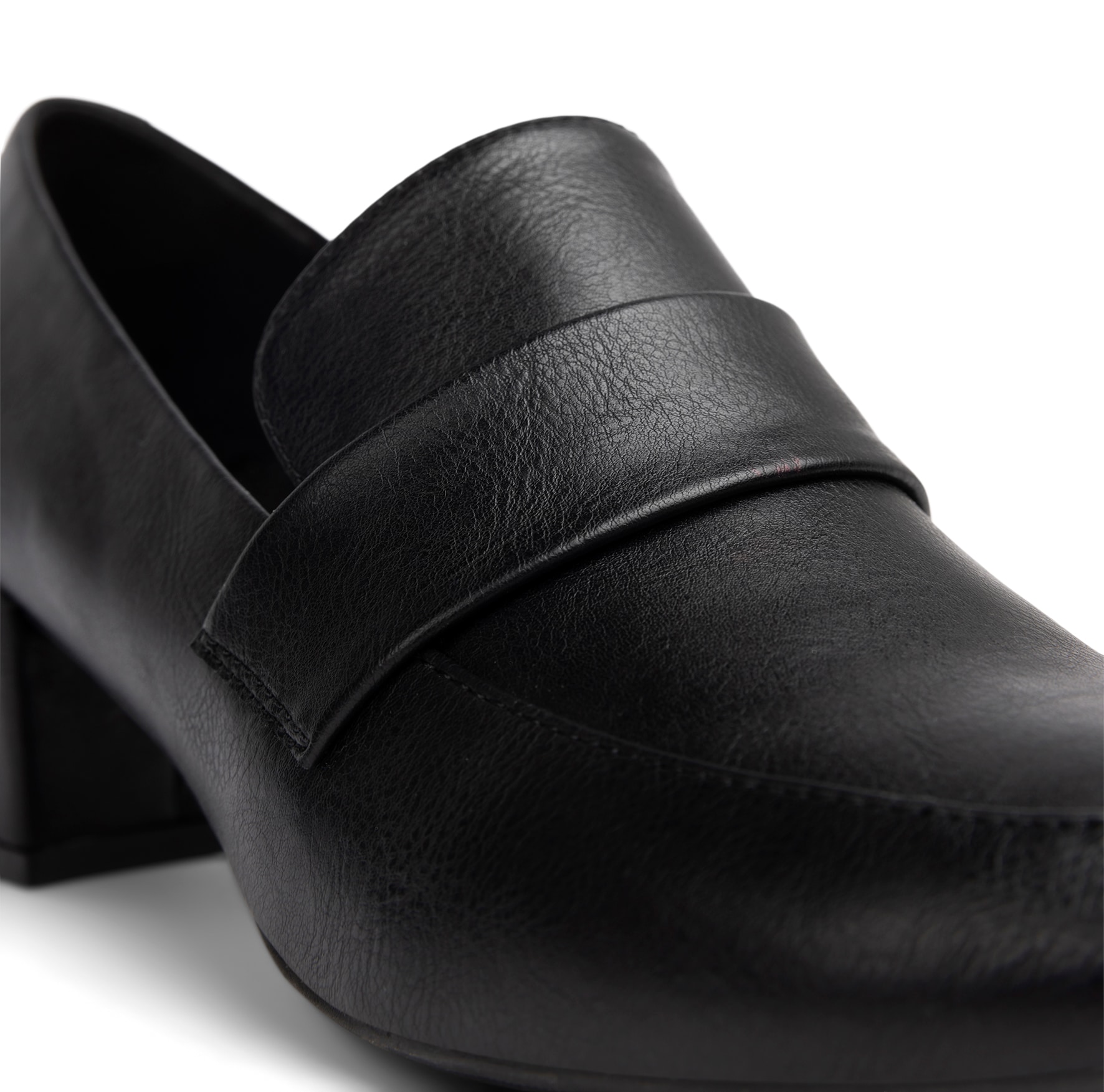 SO ALL, Loafers på klack Svarta