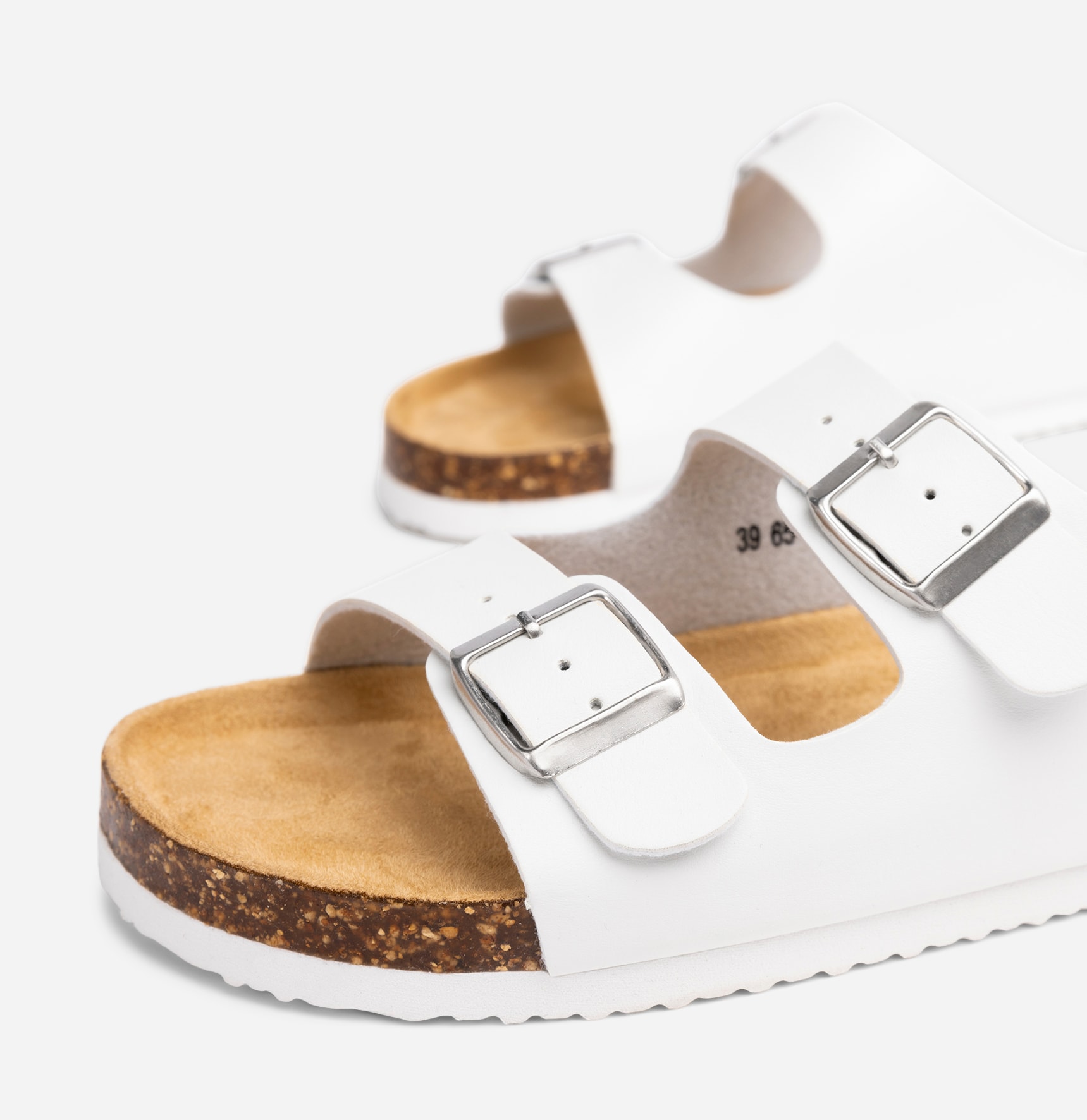 LINEAR, Sandaler Vita