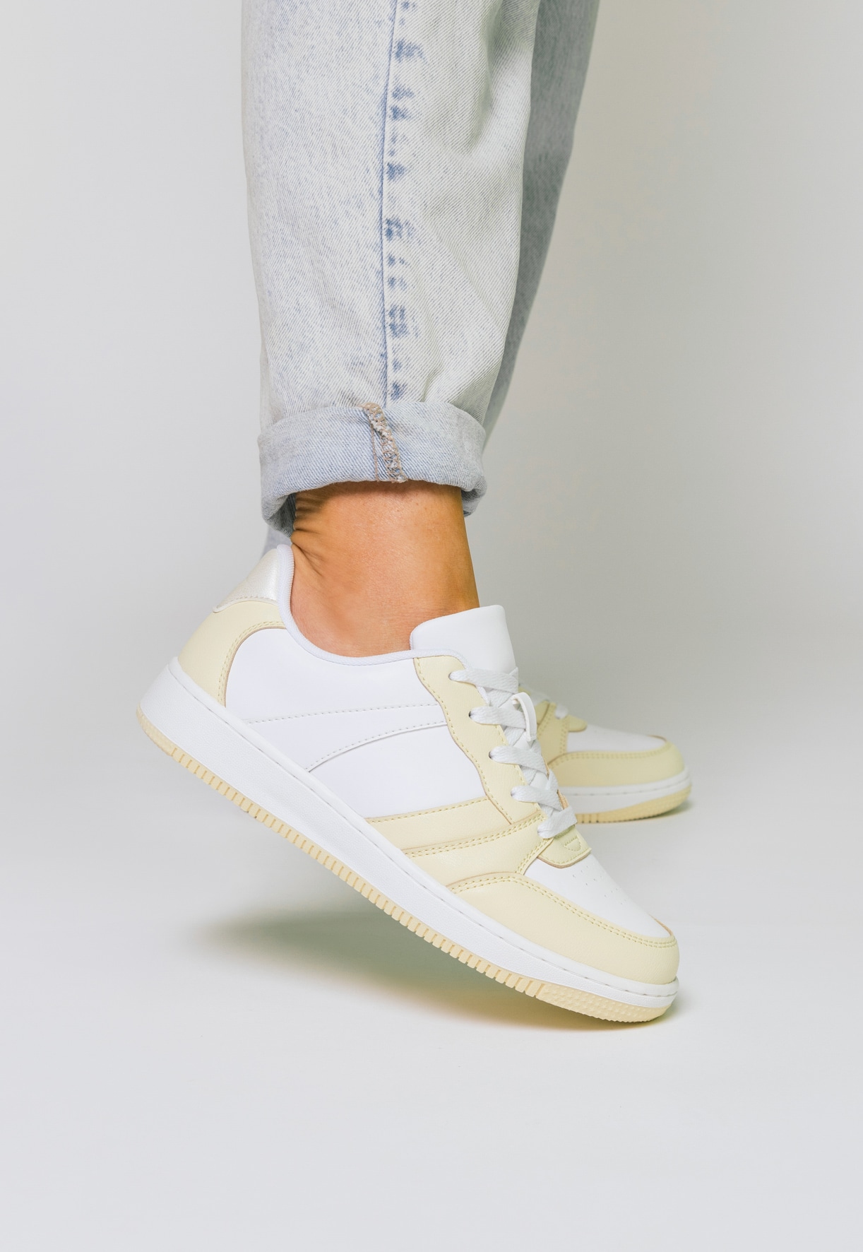XIT, Sneakers Gula