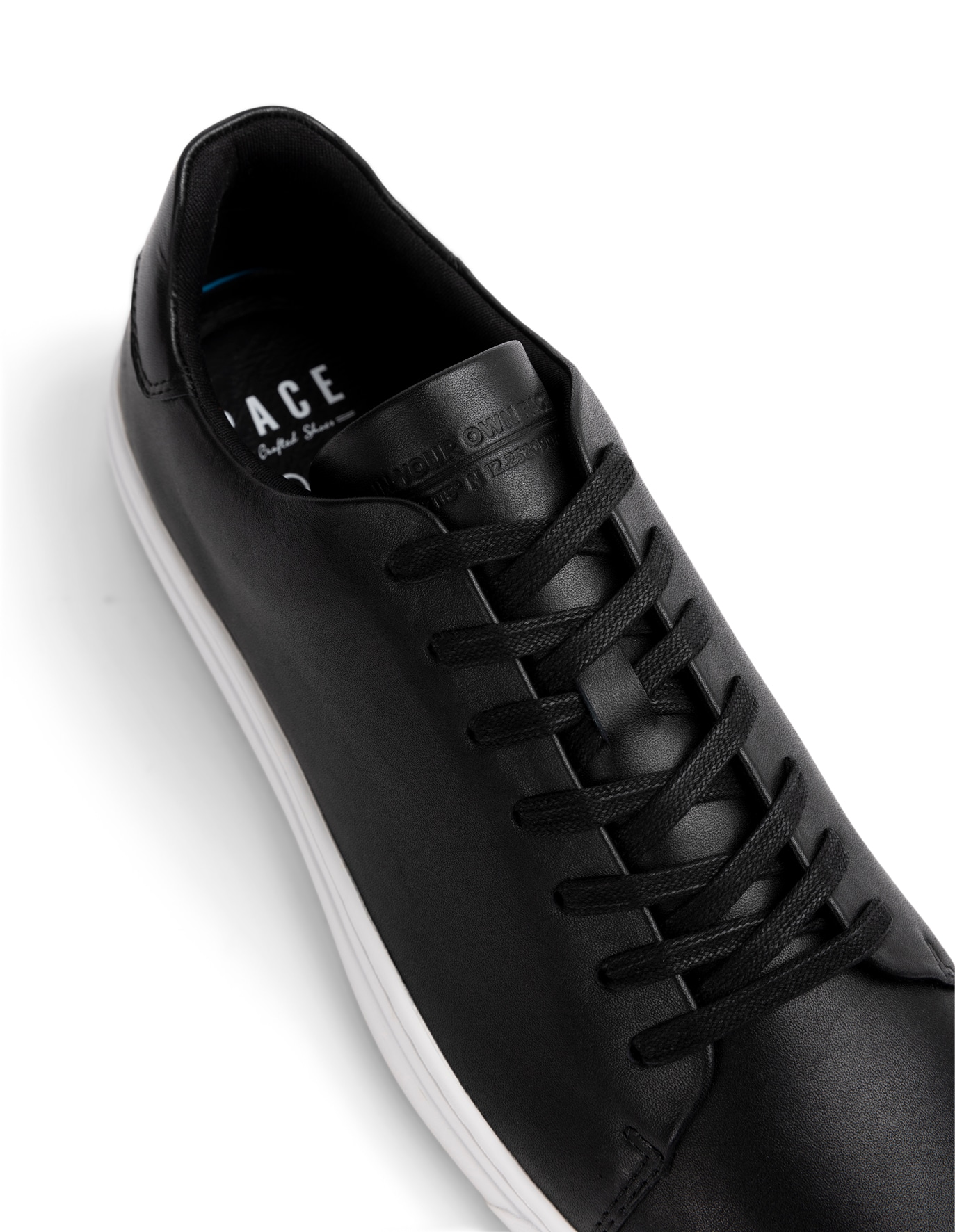 PACE, Sneakers Svarta