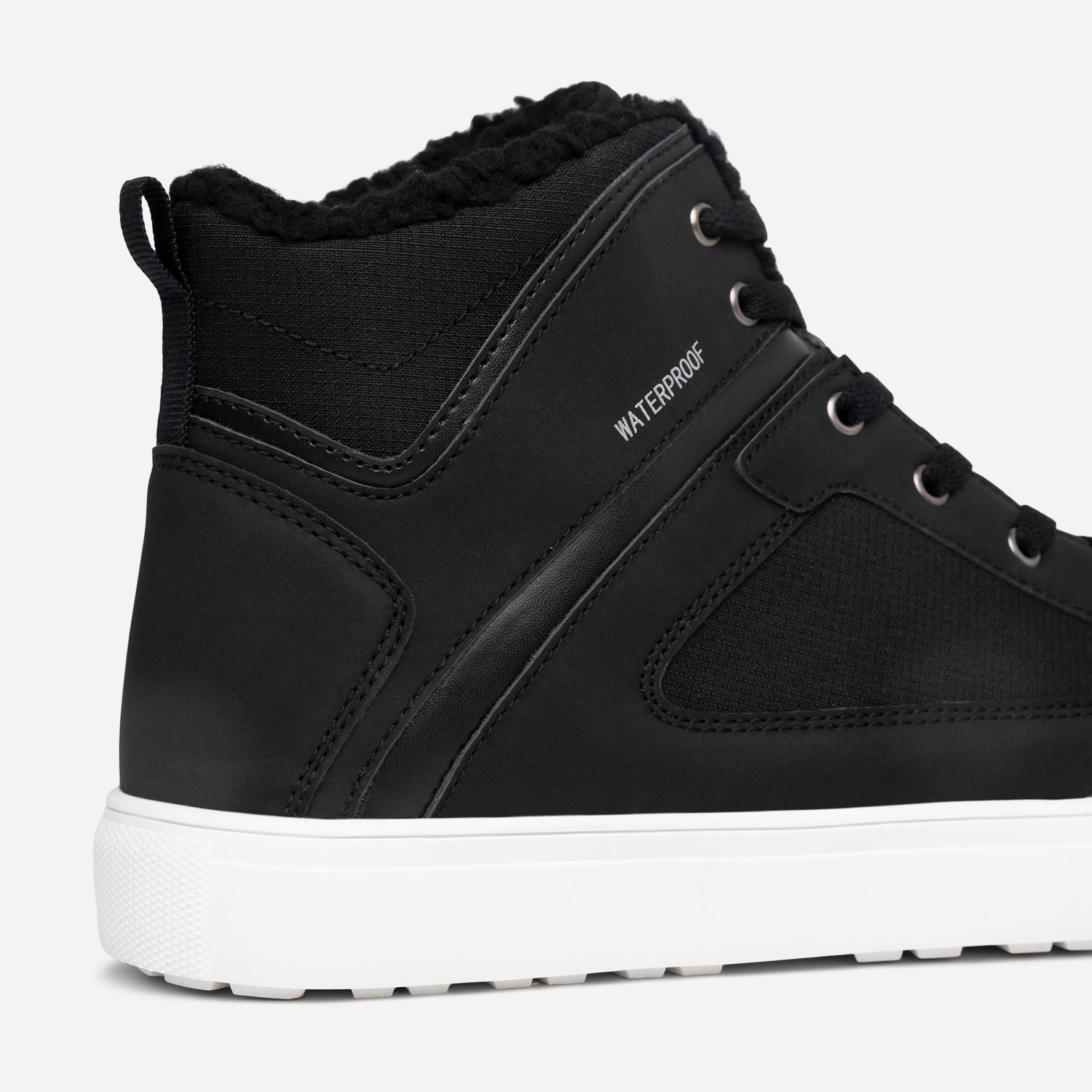 LINEAR, Varmfodrade höga sneakers waterproof Svarta