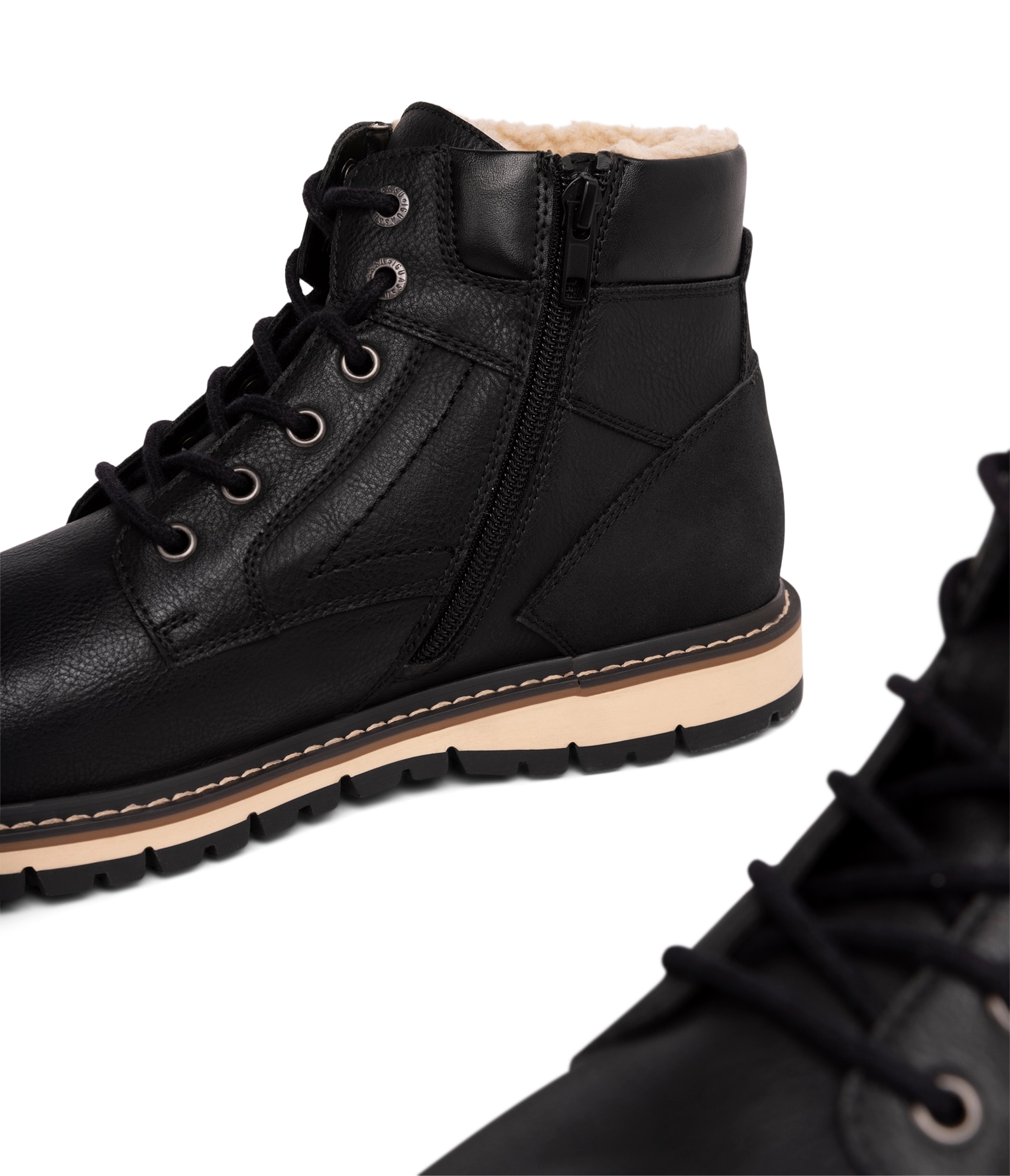 IGUASSU, Varmfodrade boots med snörning Svarta
