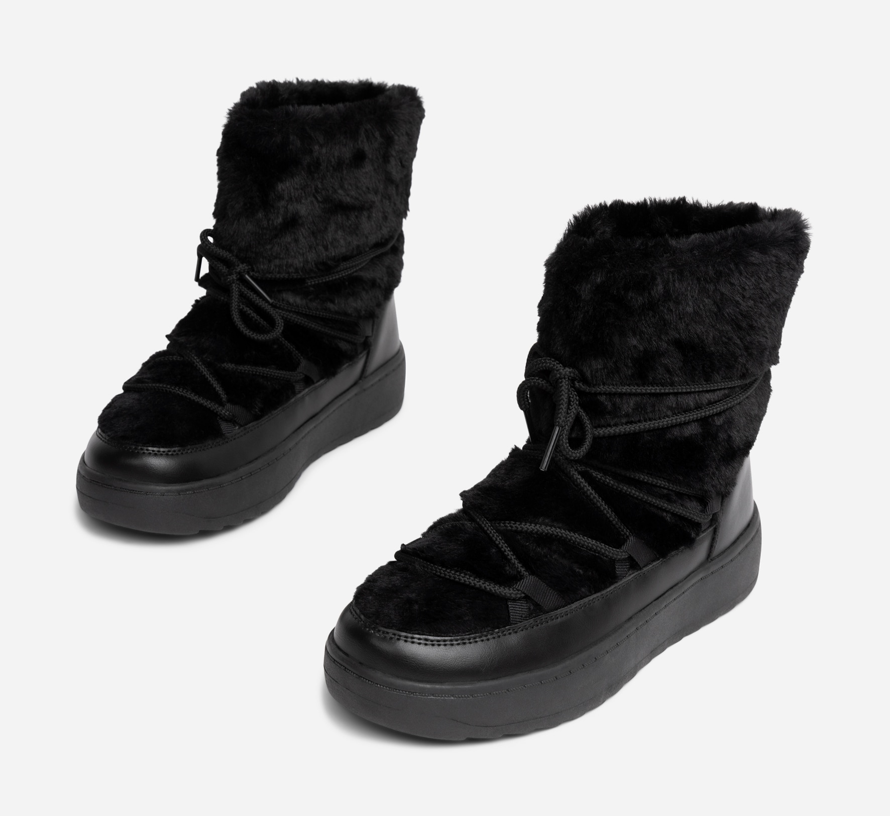 ATTITUDE, Varmfodrade boots med snörning Svarta