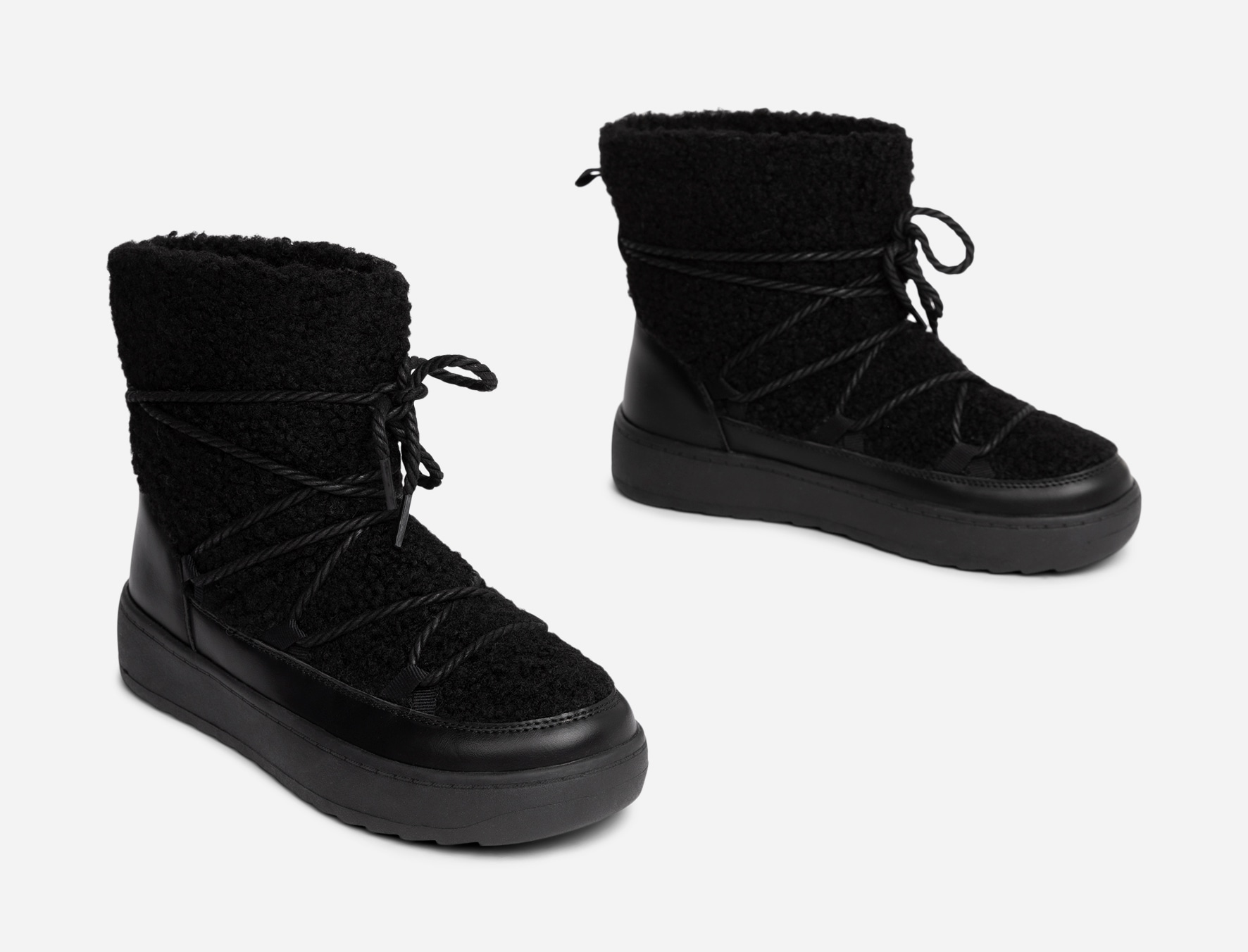 LINEAR, Boots Svarta