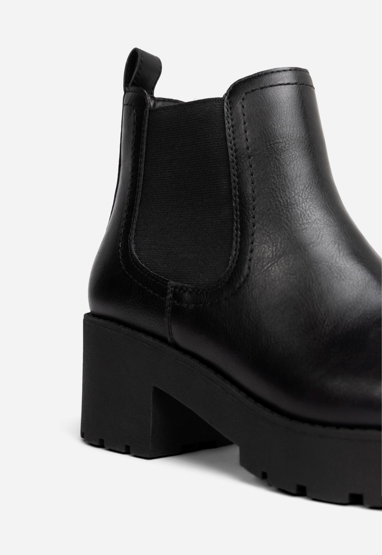 ATTITUDE, Chelseaboots Svarta