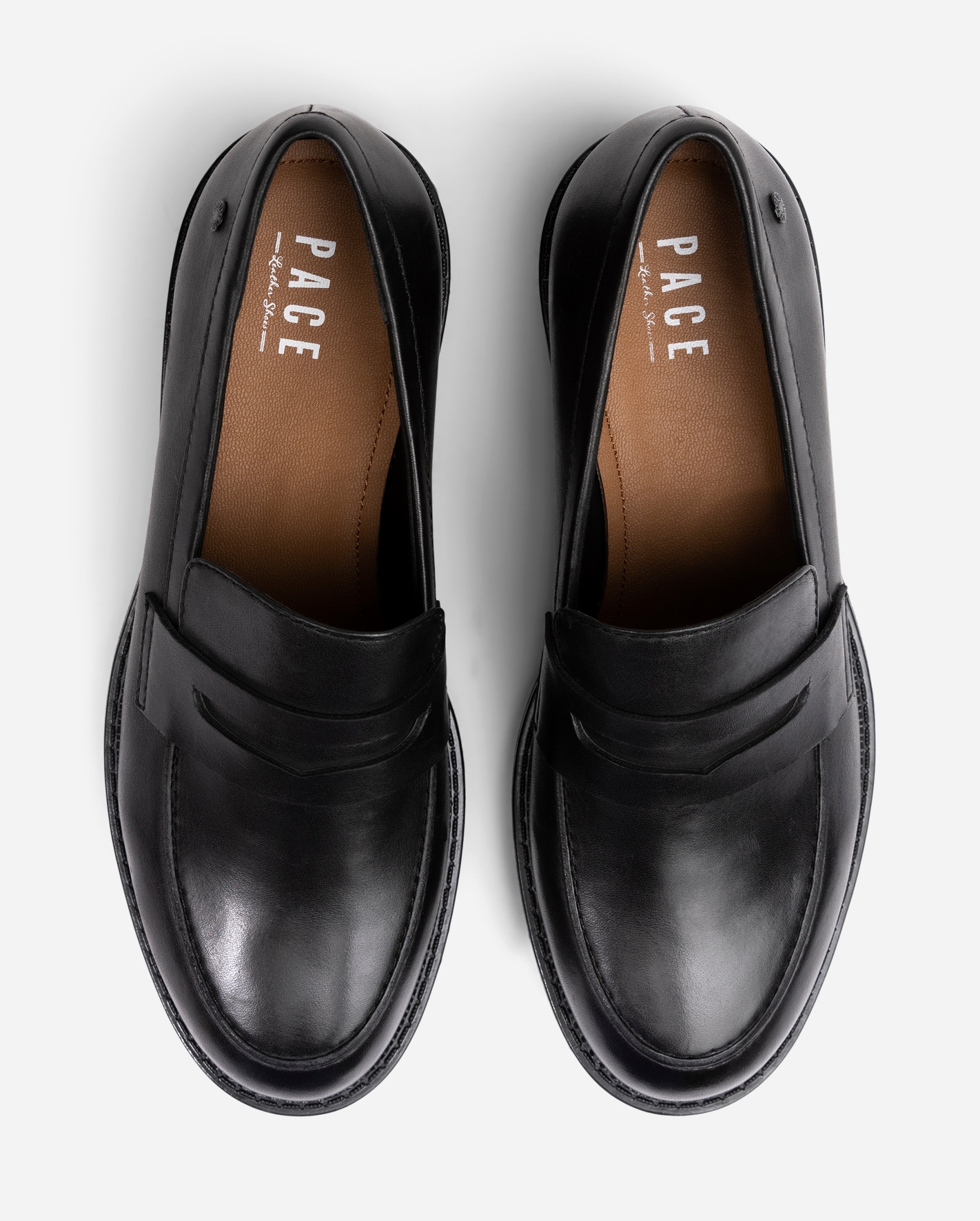 PACE, Loafers Svarta