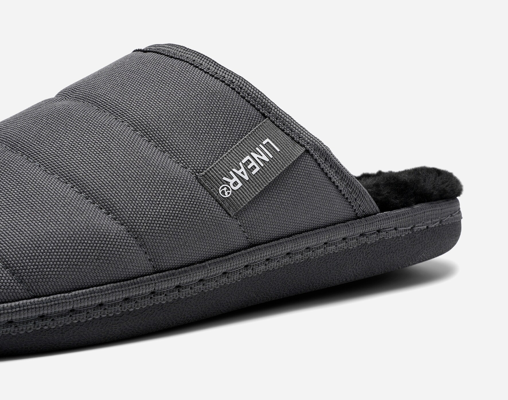 LINEAR, Tofflor Gröna