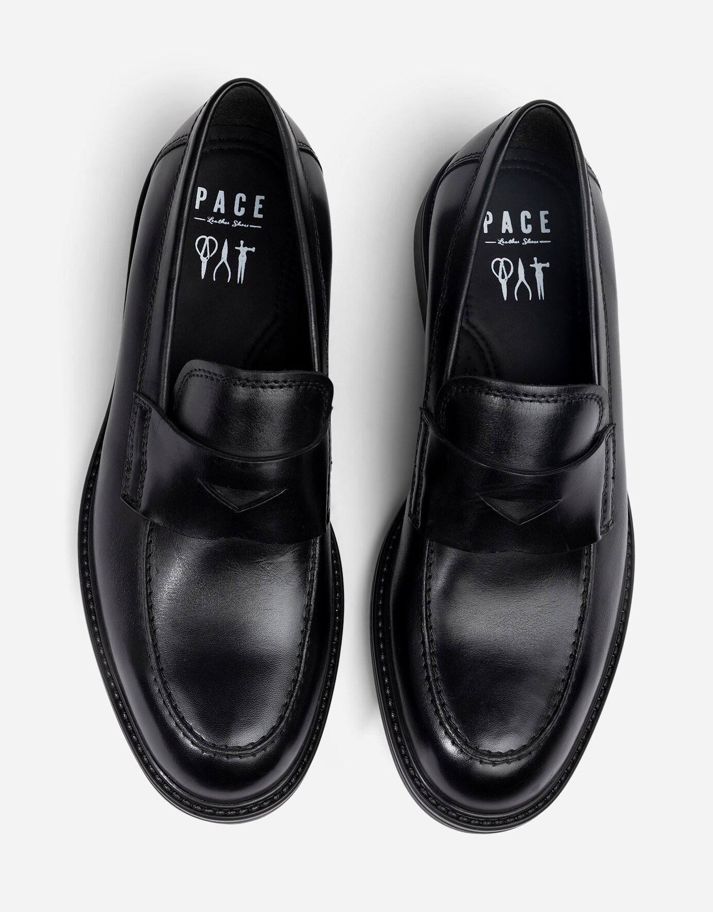 PACE, Loafers Svarta
