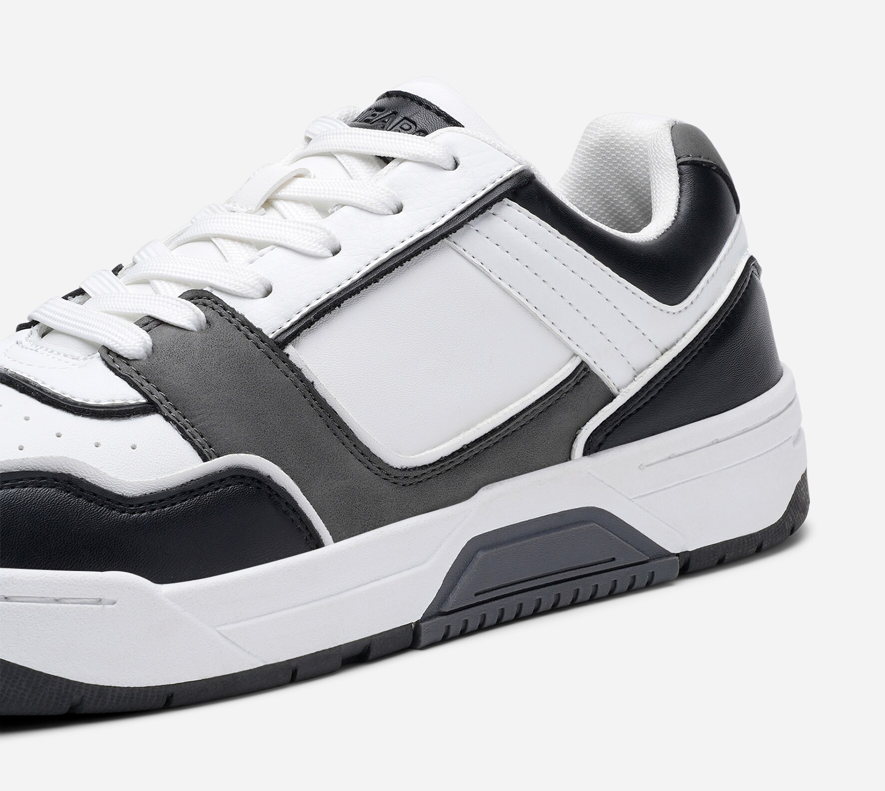 LINEAR, Sneakers Vita