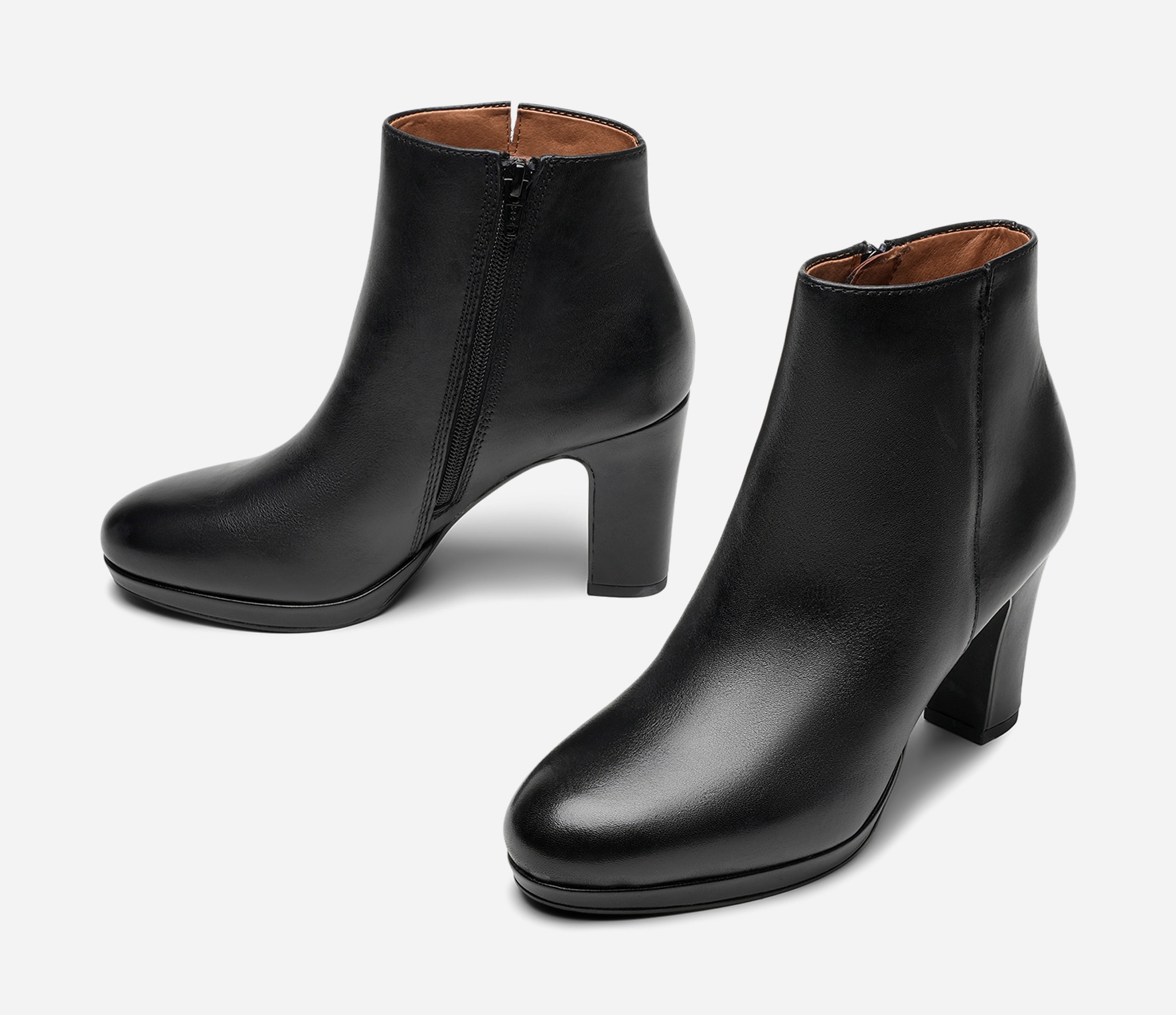 PACE, Boots Svarta
