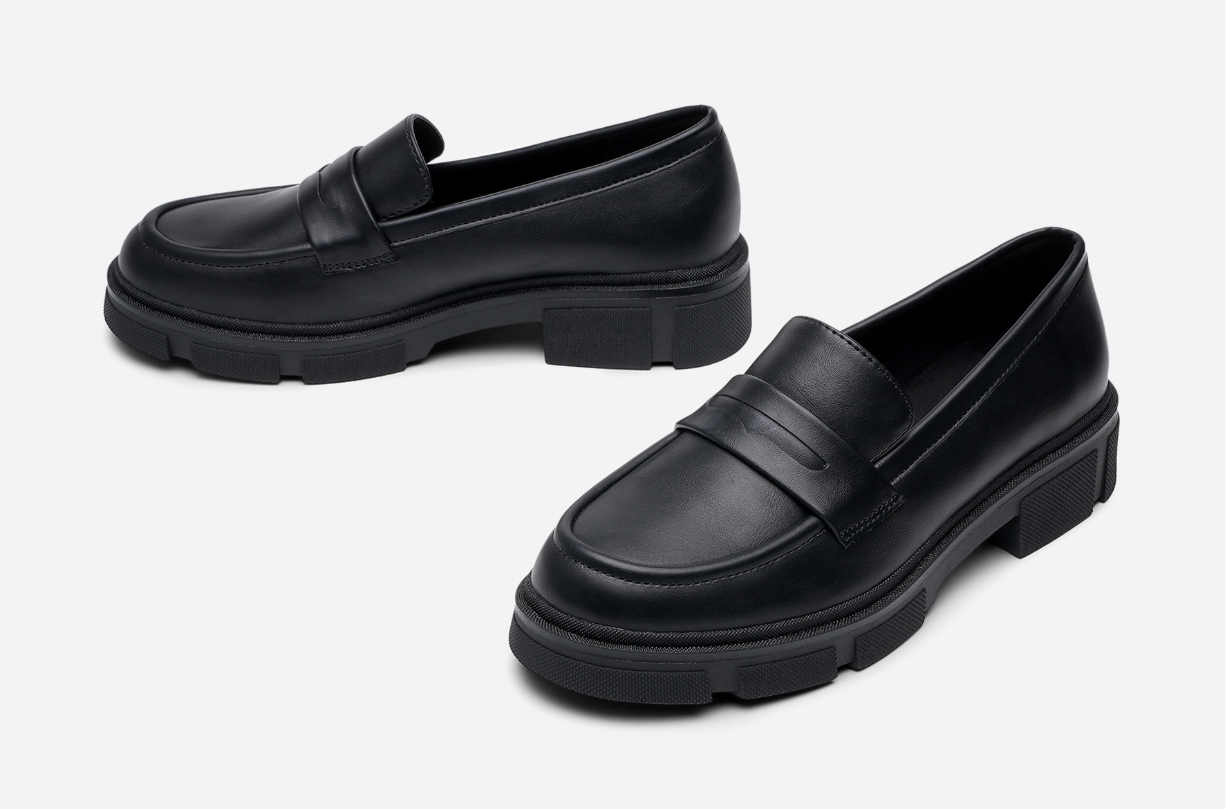 SO ALL, Loafers Svarta