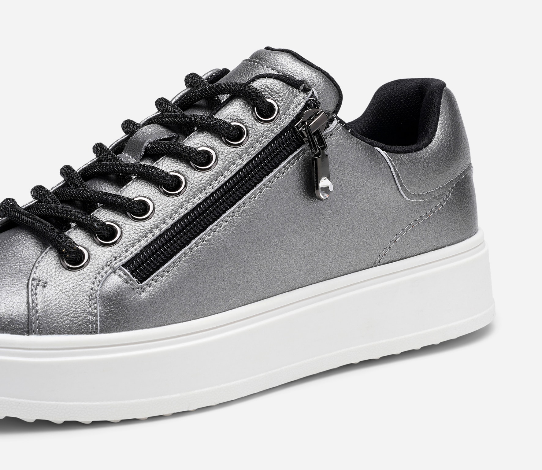 PACE, Sneakers Metallfärgade