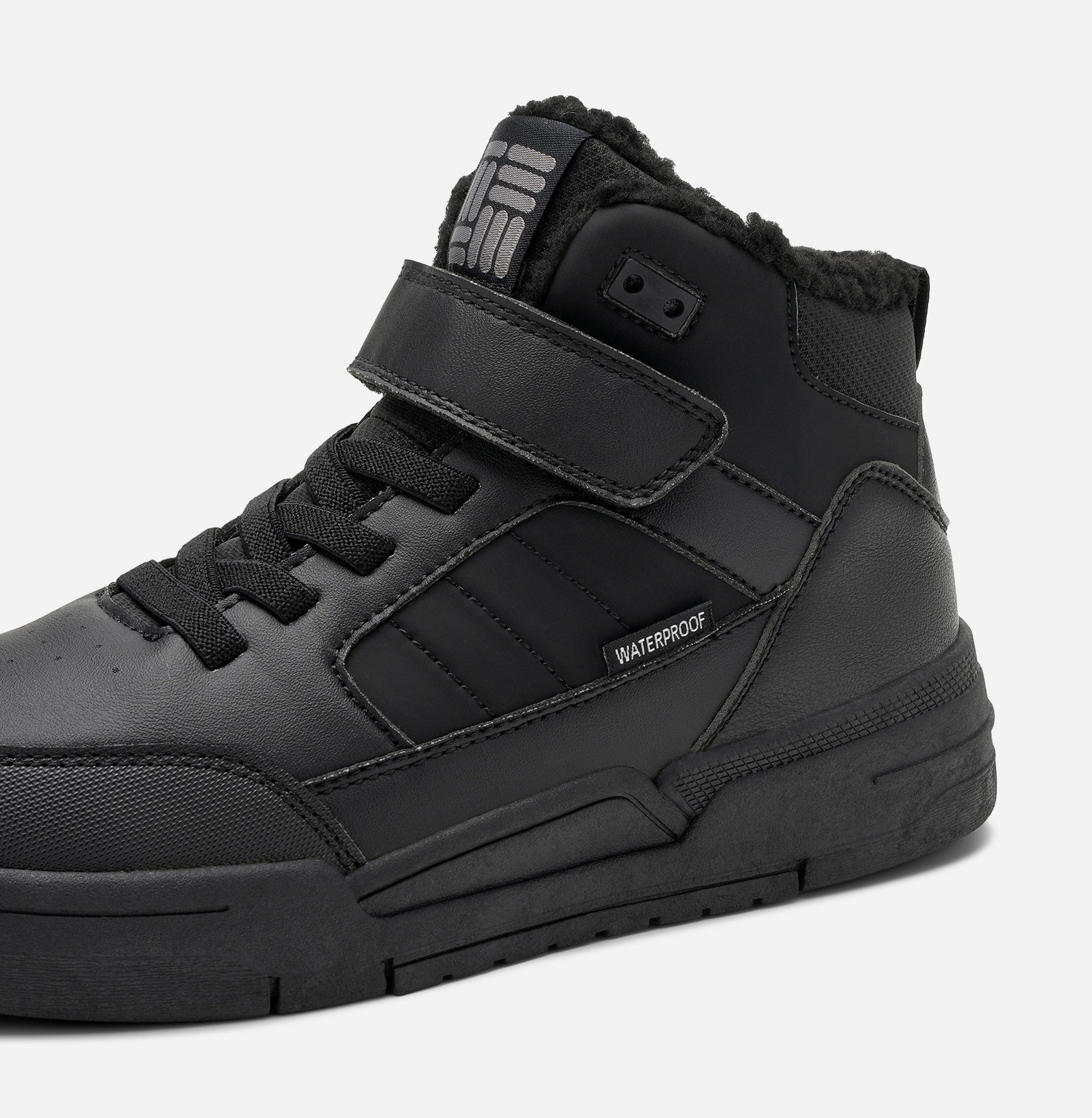 DINSKO, Varmfodrade höga sneakers waterproof Svarta