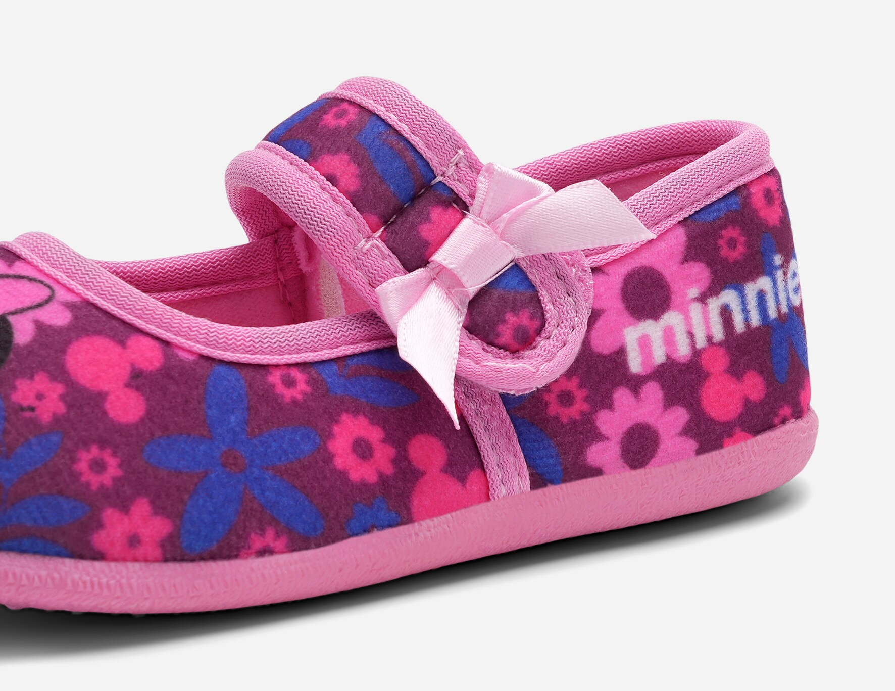 Minnie Mouse, Tofflor Flerfärgade