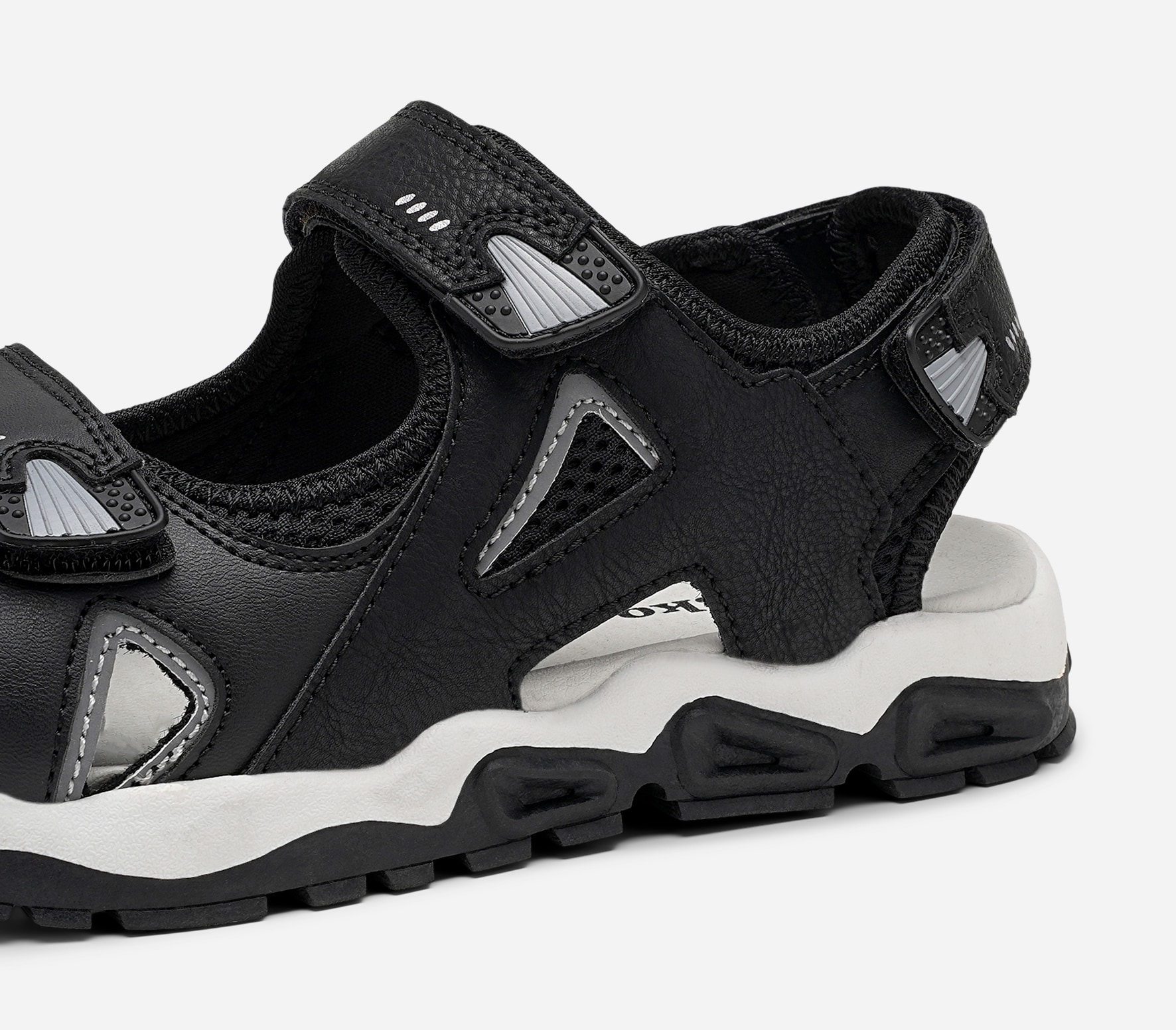 DINSKO, Sandaler Svarta