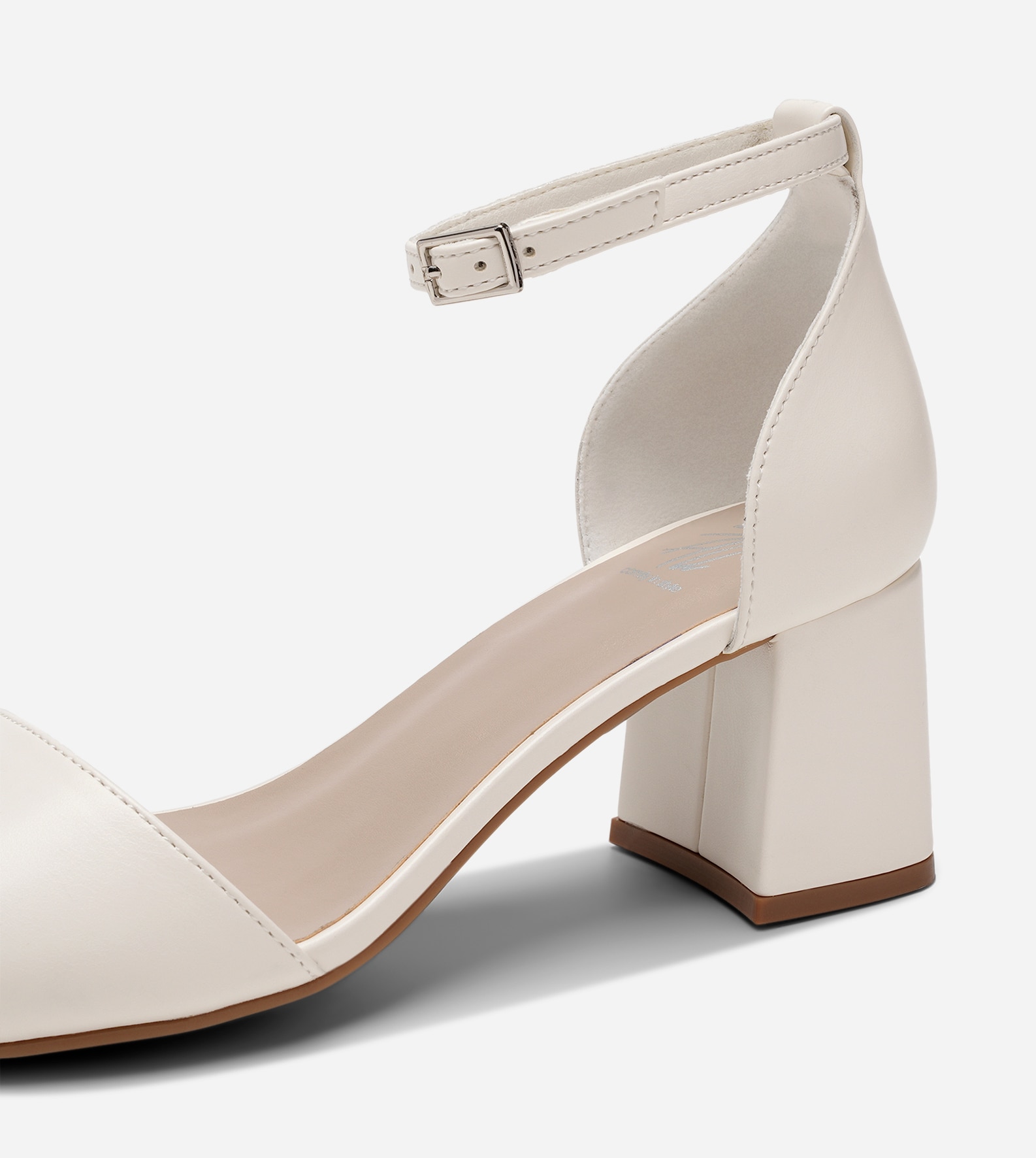 SO ALL, Sandaletter Vita