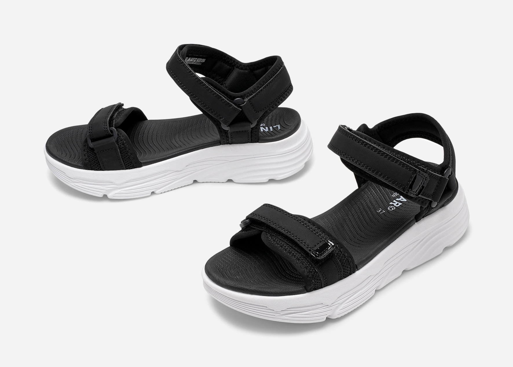 LINEAR, Sandaler med remmar Svarta