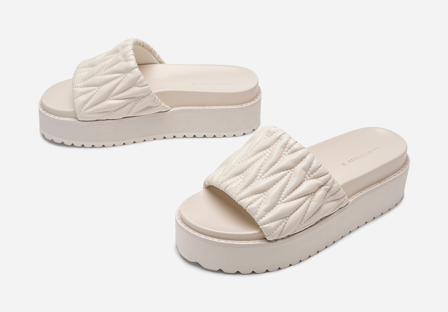 ATTITUDE, Sandaler med platåsula Vita