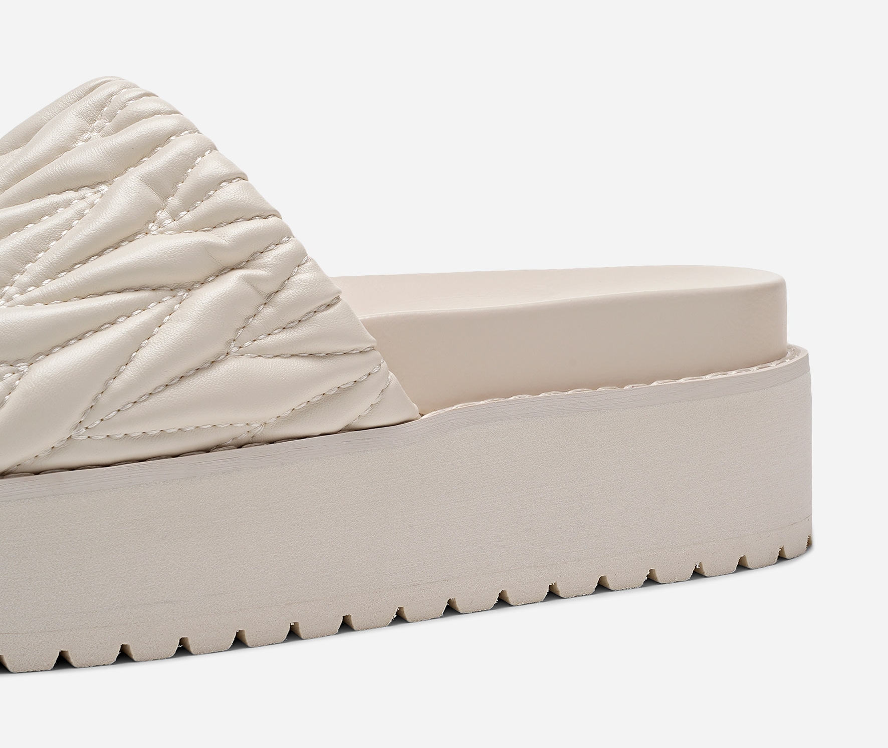 ATTITUDE, Sandaler med platåsula Vita