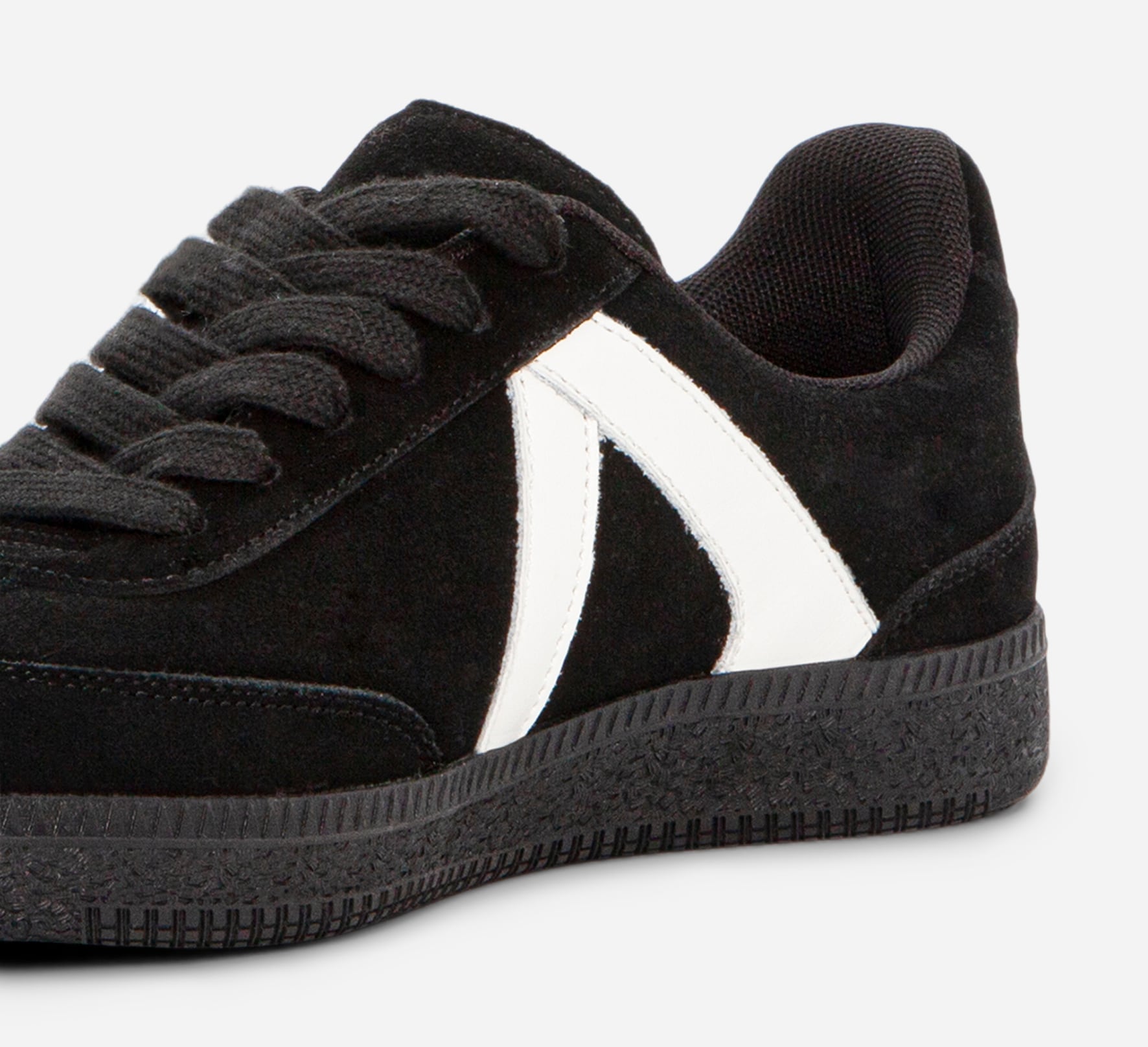 DUFFY, Sneakers Svarta