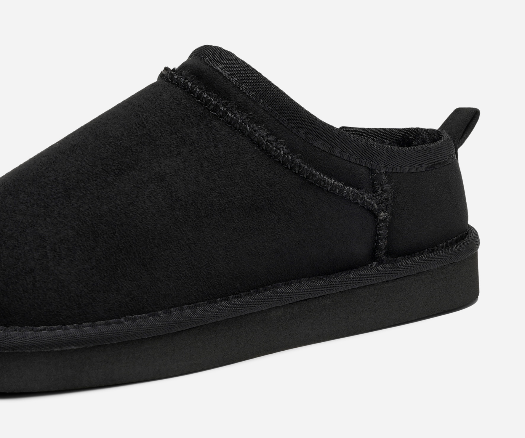 LINEAR, Slip-on Svarta