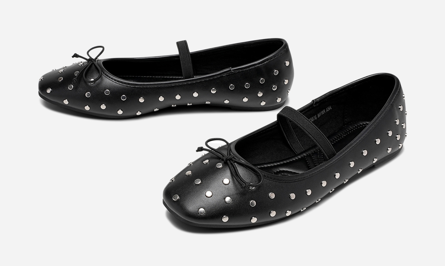 ATTITUDE, Mary Jane Svarta