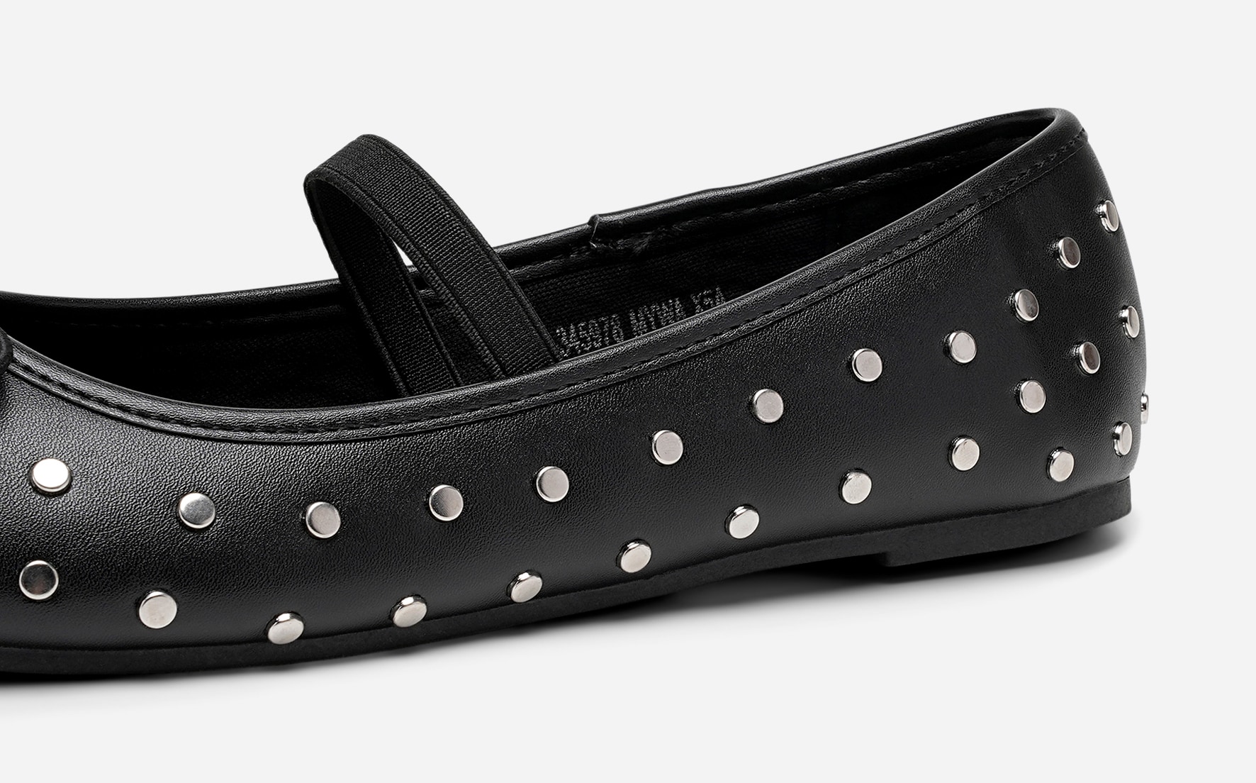 ATTITUDE, Mary Jane Svarta