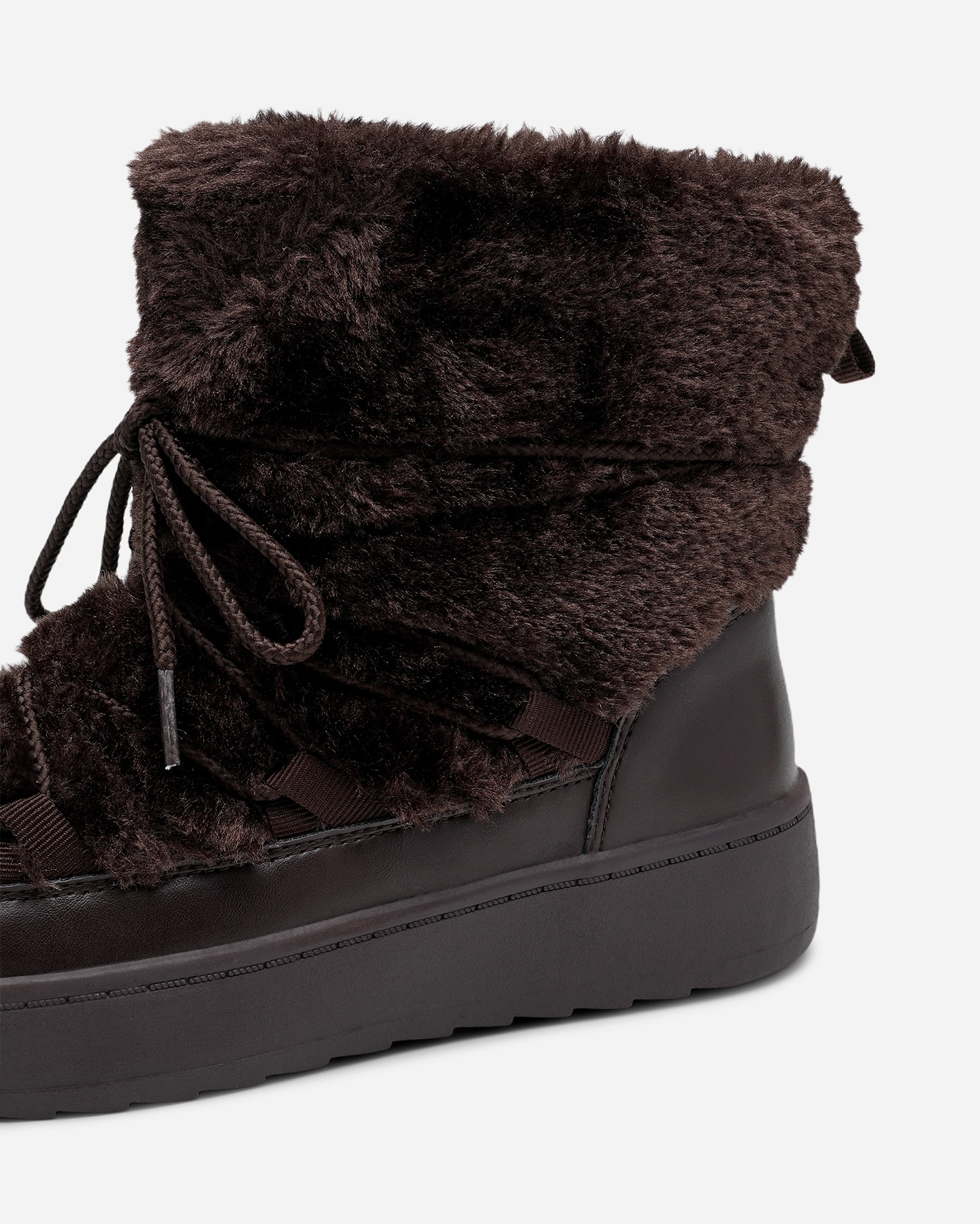 ATTITUDE, Varmfodrade boots med snörning Bruna
