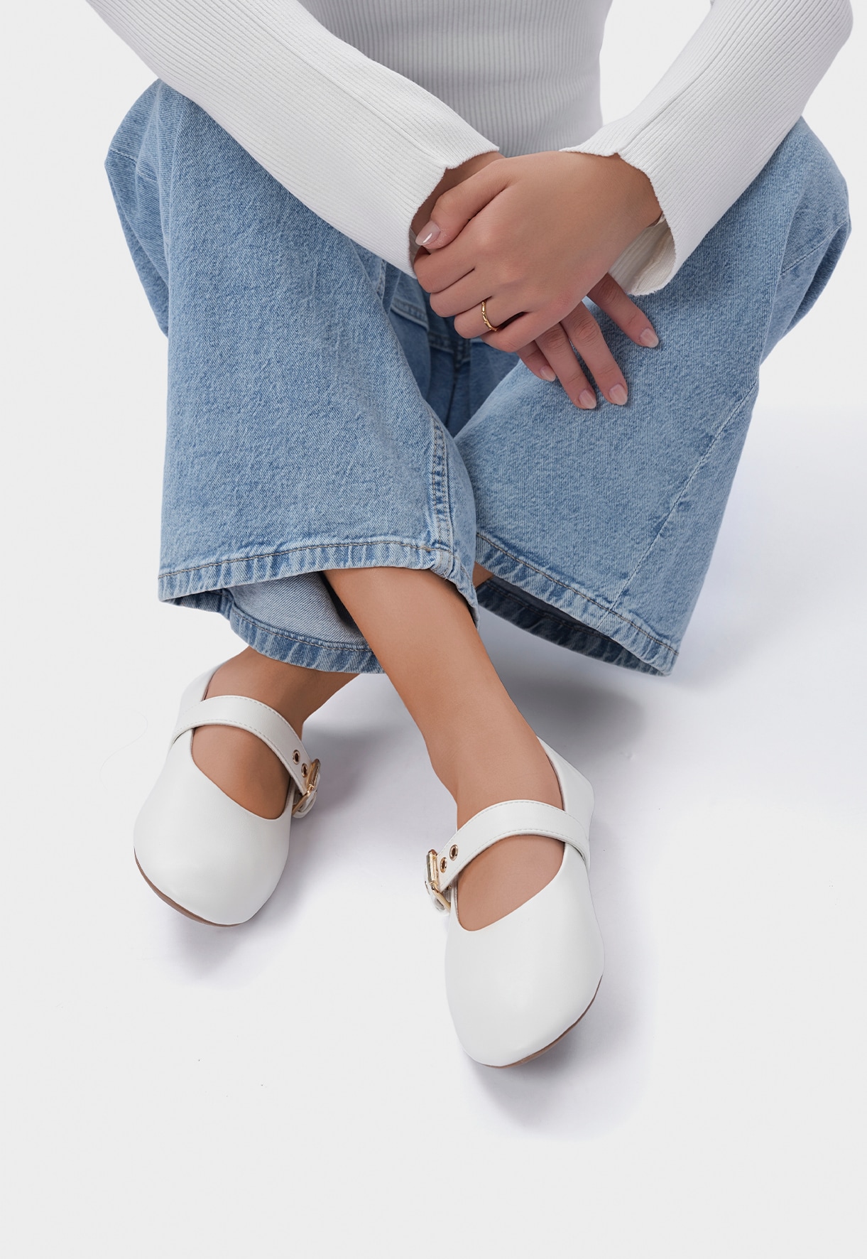 DINSKO, Ballerinaskor med slingback Vita